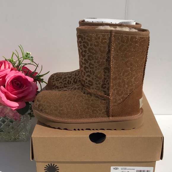 UGG Classic II Glitter Leopard - Picture 6 of 7